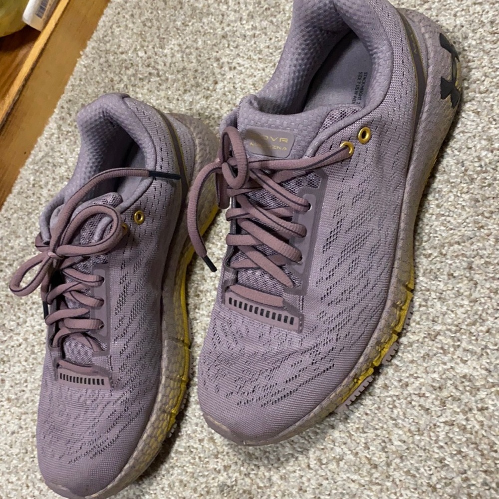 Under armor size 7.5 worn one time. Excellent condition
